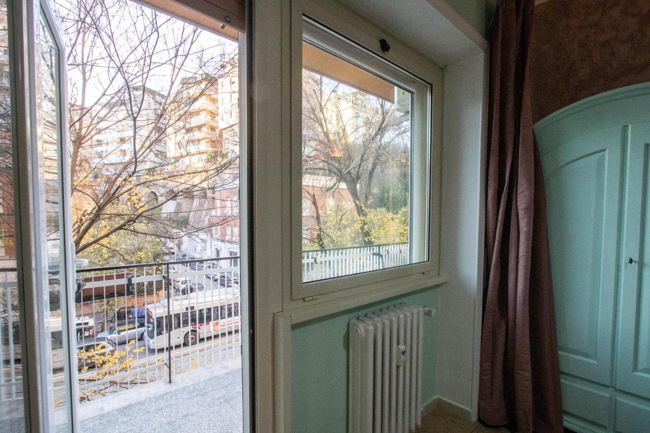 B&B Colorful Suite Yard 로마 외부 사진
